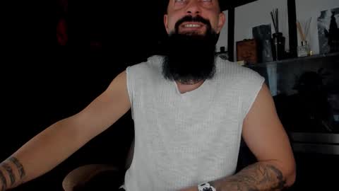 Snapshot of iamalexander_ chatting on 10.12.25 Lex online show from 10.12.25