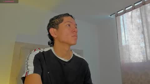 Snapshot of iamjulian_ chatting on 09.09.25 Juliiiiian online show from 09.09.25