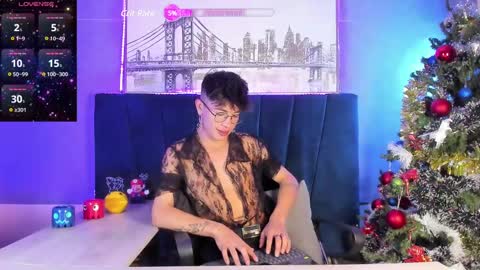 Snapshot of ianwayne_ chatting on 12.13.24 Andrew online show from 12.13.24