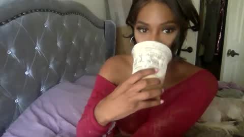 Snapshot of icedcoffeex chatting on 12.17.24 icedcoffeex online show from 12.17.24