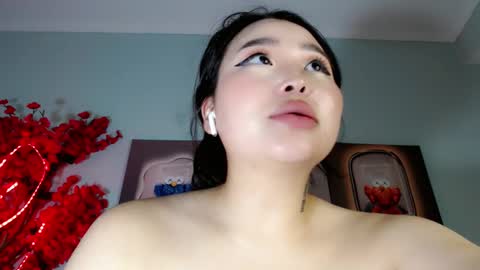 Snapshot of ichiben chatting on 02.25.25 ichiben online show from 02.25.25