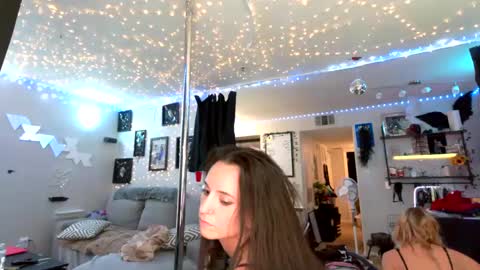 Snapshot of icyspice chatting on 10.02.25 icyspice online show from 10.02.25