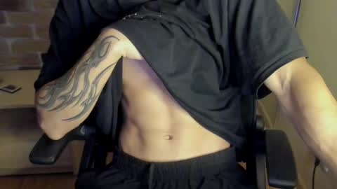 Snapshot of idkiww chatting on 09.11.25 yo online show from 09.11.25