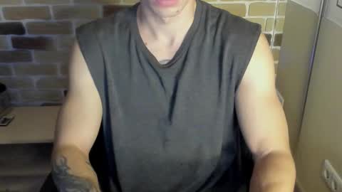 Snapshot of idkiww chatting on 09.26.25 yo online show from 09.26.25