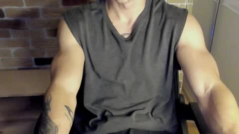 Snapshot of idkiww chatting on 10.03.25 yo online show from 10.03.25