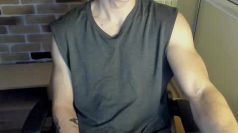 Snapshot of idkiww chatting on 10.10.25 yo online show from 10.10.25