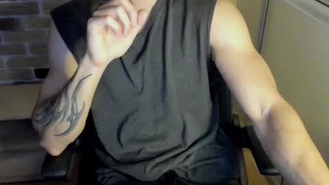 Snapshot of idkiww chatting on 10.11.25 yo online show from 10.11.25