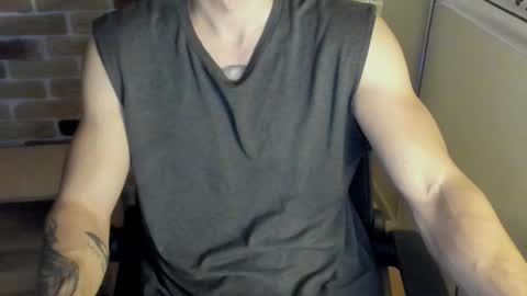 Snapshot of idkiww chatting on 10.13.25 yo online show from 10.13.25