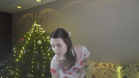 Snapshot of ifyouleave chatting on 12.27.24 Belle online show from 12.27.24