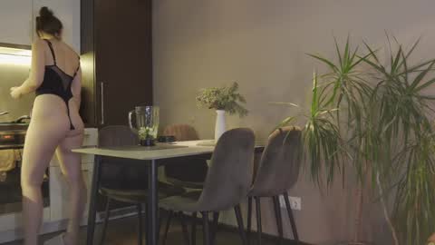 Snapshot of ifyouleave chatting on 01.24.25 Belle online show from 01.24.25