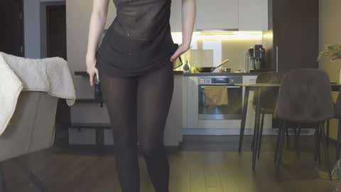 Snapshot of ifyouleave chatting on 02.12.25 Belle online show from 02.12.25