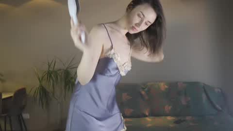 Snapshot of ifyouleave chatting on 02.16.25 Belle online show from 02.16.25