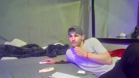 Snapshot of igetherwetter chatting on 01.11.25 Amiri Roue online show from 01.11.25