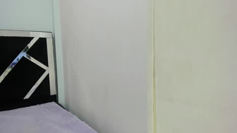 Isabella online show from 10.03.25