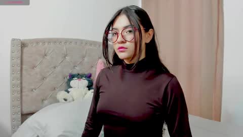 Snapshot of iki_mei chatting on 02.21.25 Maria online show from 02.21.25