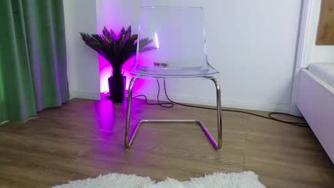 Emma online show from 09.26.25