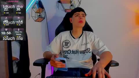 Snapshot of im_juaniito chatting on 09.14.25 40 OFF TODAY online show from 09.14.25