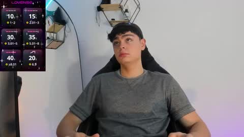 Snapshot of im_juaniito chatting on 09.19.25 40 OFF TODAY online show from 09.19.25