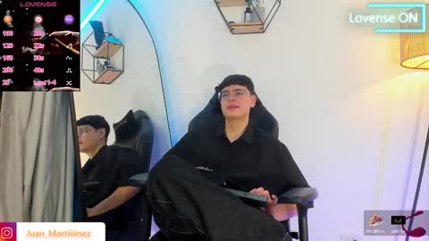 Snapshot of im_juaniito chatting on 10.04.25 40 OFF TODAY online show from 10.04.25