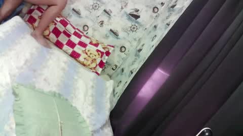 Snapshot of im_ur_sidechic8 chatting on 03.12.25 zhy online show from 03.12.25