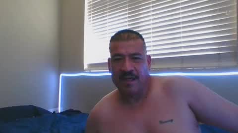 Snapshot of imbackmandosuknw chatting on 12.23.24 imbackmandosuknw online show from 12.23.24