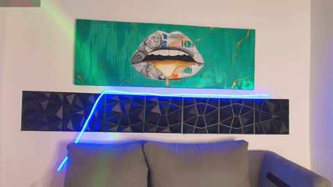 Snapshot of imconor chatting on 12.28.24 imconor online show from 12.28.24