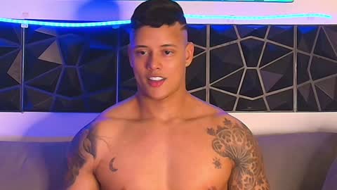 Snapshot of imconor chatting on 02.03.25 imconor online show from 02.03.25