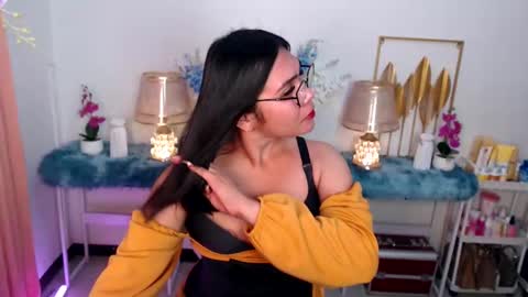 Snapshot of imdestined_foryou chatting on 01.30.25 Ashley online show from 01.30.25