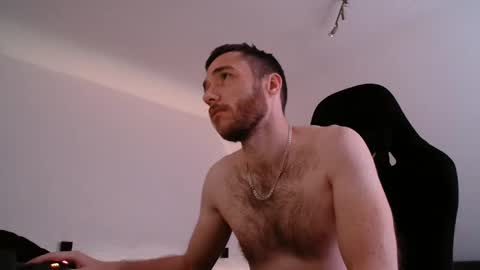 Snapshot of imsexyandiknowit89 chatting on 10.31.25 Flummi online show from 10.31.25