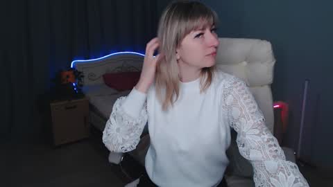 incredible_ariela online show from 12.18.24