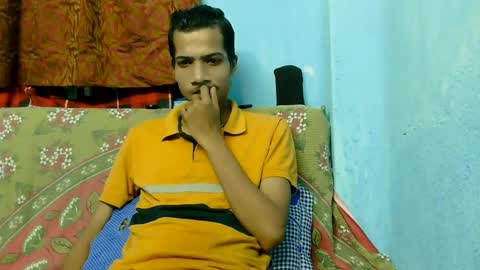 Snapshot of indian_bengali_boy chatting on 09.14.25 Suman Leo online show from 09.14.25