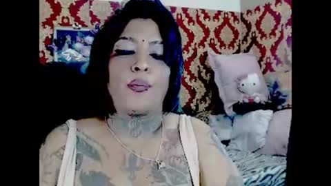 Snapshot of indiancatz2 chatting on 10.05.25 anusha online show from 10.05.25