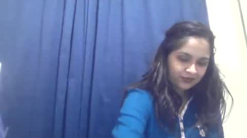 Snapshot of indiancutiexo chatting on 09.18.25 indiancutiexo online show from 09.18.25
