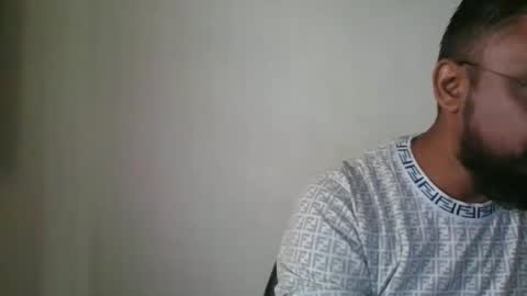 Snapshot of indianlover1433 chatting on 01.16.25 Indian lover online show from 01.16.25