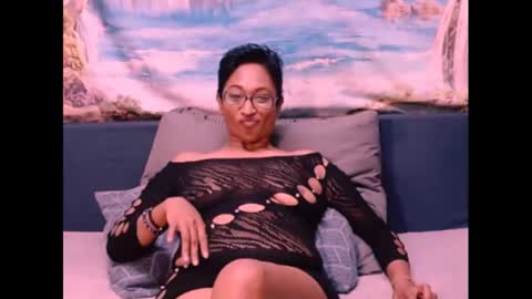 Snapshot of indianspicy69 chatting on 12.18.24 Shreya online show from 12.18.24