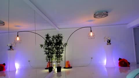 Hellen online show from 01.08.25