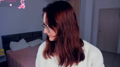 Kira online show from 09.15.25