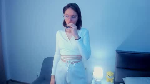 Kira online show from 11.10.25