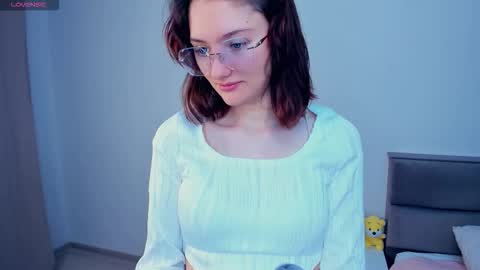 Kira online show from 11.22.25