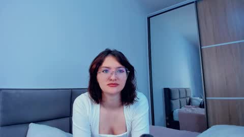 Kira online show from 11.24.25