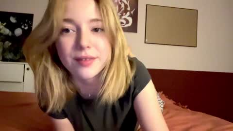 Snapshot of infinitysoul_ chatting on 01.01.25 Alexa..  Inst     Fansly infinitysoul  online show from 01.01.25