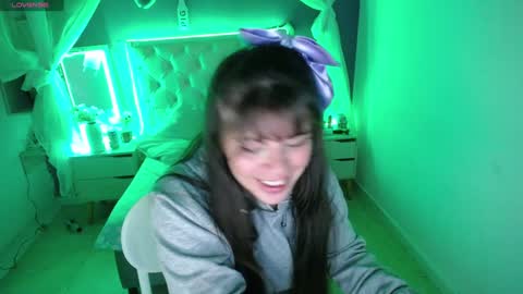Snapshot of ingrid_casas chatting on 01.22.25 Ingrid petite online show from 01.22.25