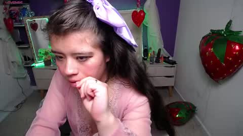Snapshot of ingrid_casas chatting on 02.17.25 Ingrid petite online show from 02.17.25