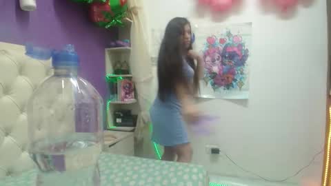 Snapshot of ingrid_casas chatting on 10.07.25 Ingrid petite online show from 10.07.25