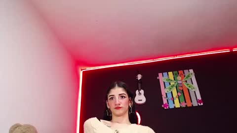 Snapshot of ingrid_zese chatting on 09.10.25 Ingrid Zese online show from 09.10.25