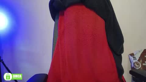 Snapshot of insanestud_miles chatting on 10.06.25 Miles online show from 10.06.25