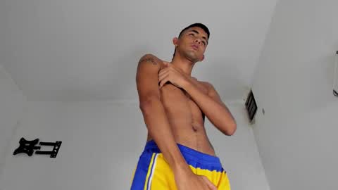 Snapshot of invictu_mastercum420 chatting on 10.05.25 El Way online show from 10.05.25