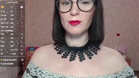 Snapshot of irenlarasani chatting on 12.13.24 IrenLarasani online show from 12.13.24