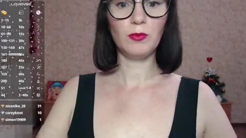 Snapshot of irenlarasani chatting on 12.19.24 IrenLarasani online show from 12.19.24