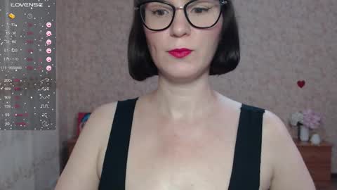 Snapshot of irenlarasani chatting on 09.14.25 IrenLarasani online show from 09.14.25